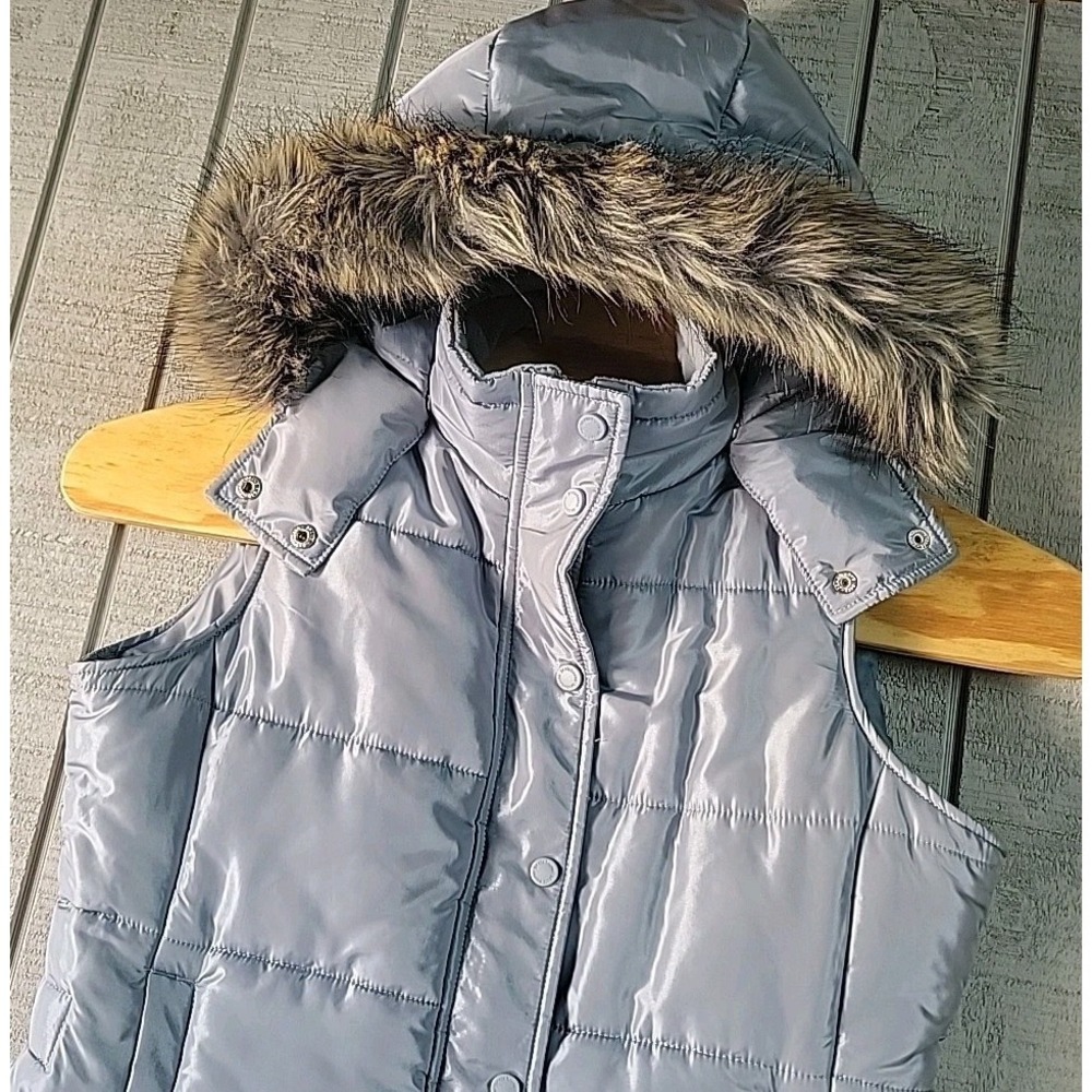 Liz Claiborne Women's Medium Light Blue Zip Snap Puffer Vest With Removable Hood